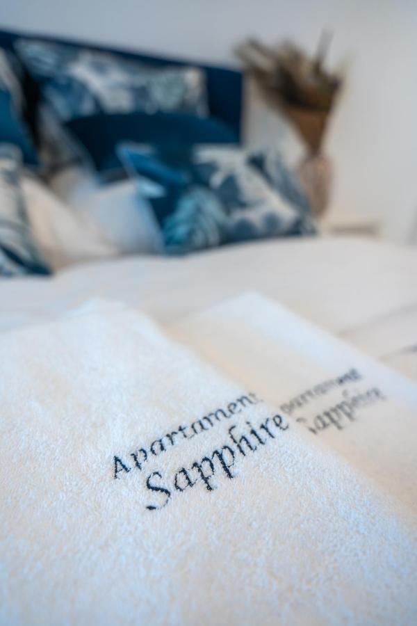Sapphire Rogowo Pearl